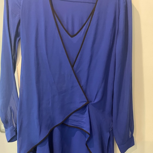 BCBG RUNWAY DRESS - Picture 2 of 6